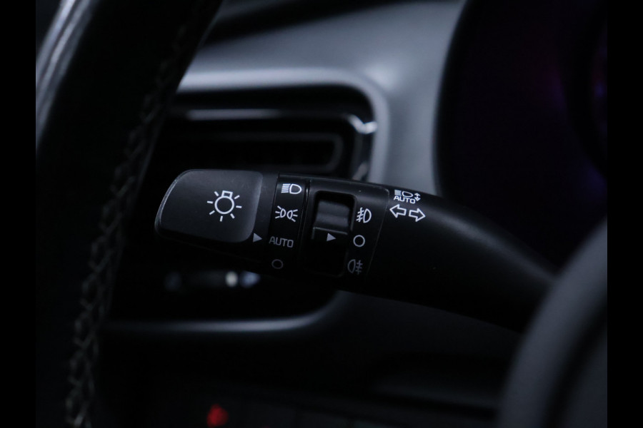 Kia Stonic 1.0 T-GDi DynamicLine [APPLE CARPLAY, STOELVERWARMING,STUURVERWARMING, PARKEERSENSOREN, ACHTERUITRIJCAMERA, CRUISE CONTROL, NIEUWSTAAT]