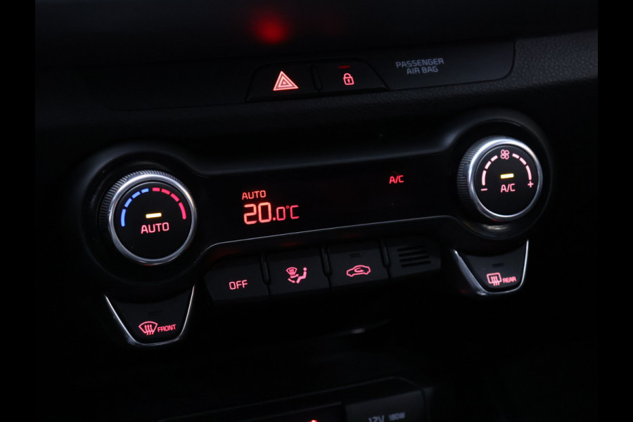 Kia Stonic 1.0 T-GDi DynamicLine [APPLE CARPLAY, STOELVERWARMING,STUURVERWARMING, PARKEERSENSOREN, ACHTERUITRIJCAMERA, CRUISE CONTROL, NIEUWSTAAT]
