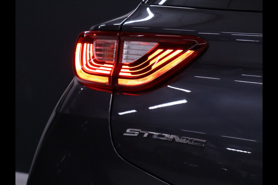 Kia Stonic 1.0 T-GDi DynamicLine [APPLE CARPLAY, STOELVERWARMING,STUURVERWARMING, PARKEERSENSOREN, ACHTERUITRIJCAMERA, CRUISE CONTROL, NIEUWSTAAT]