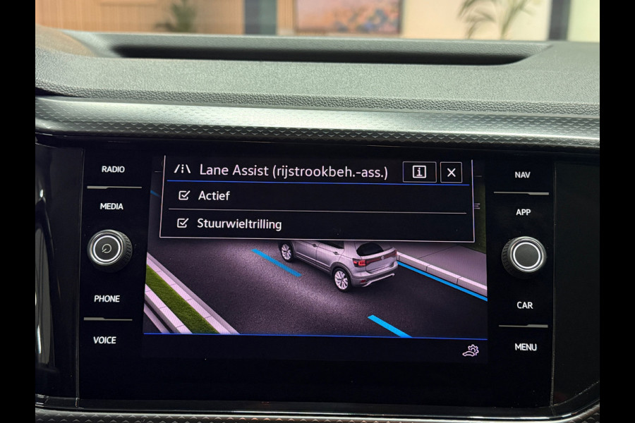 Volkswagen T-Cross 1.0 TSI Life Aut. | Virtual Cockpit | ACC | Trekhaak | Camera