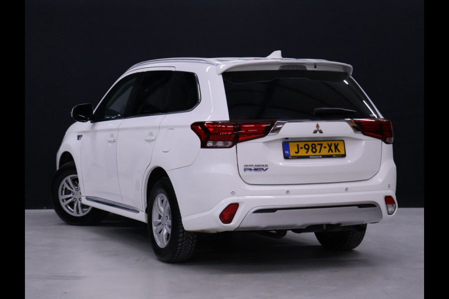 Mitsubishi Outlander 2.4 PHEV Pure [STOELVERWARMING,ACHTERUITRIJCAMERA, CRUISE CONTROL, PARKEERSENSOREN V+A, MULTIFUNCTIONEEL STUUR]