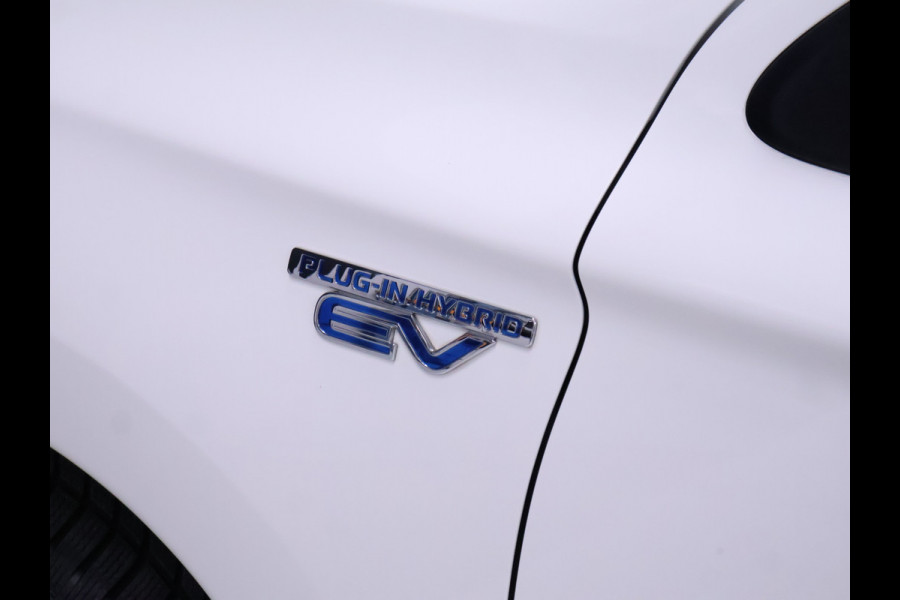 Mitsubishi Outlander 2.4 PHEV Pure [STOELVERWARMING,ACHTERUITRIJCAMERA, CRUISE CONTROL, PARKEERSENSOREN V+A, MULTIFUNCTIONEEL STUUR]