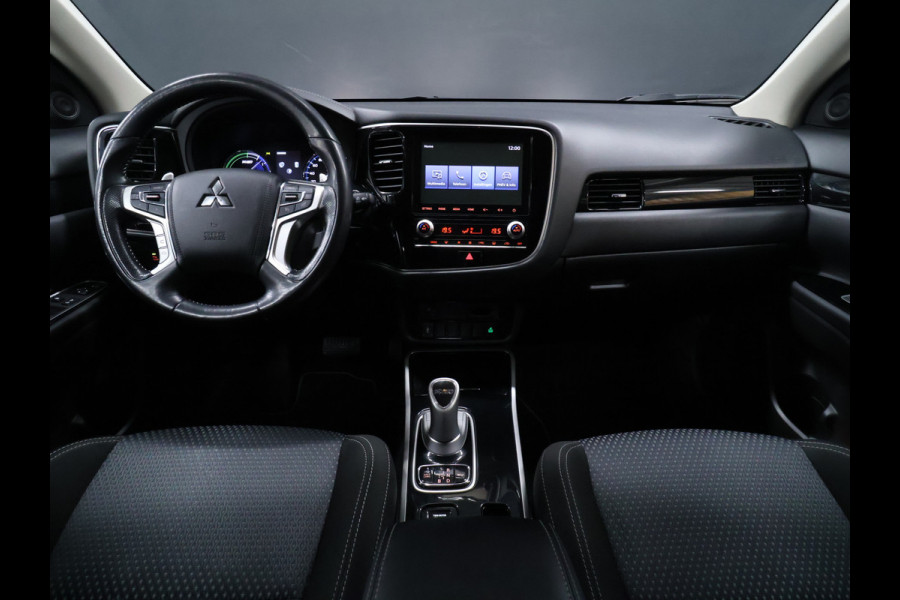 Mitsubishi Outlander 2.4 PHEV Pure [STOELVERWARMING,ACHTERUITRIJCAMERA, CRUISE CONTROL, PARKEERSENSOREN V+A, MULTIFUNCTIONEEL STUUR]