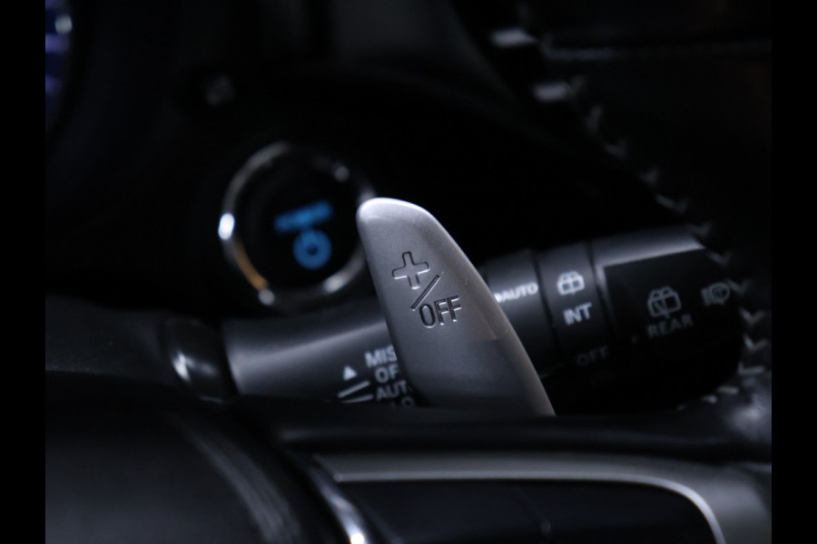 Mitsubishi Outlander 2.4 PHEV Pure [STOELVERWARMING,ACHTERUITRIJCAMERA, CRUISE CONTROL, PARKEERSENSOREN V+A, MULTIFUNCTIONEEL STUUR]