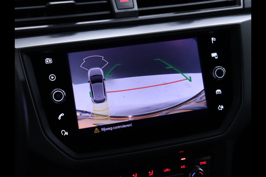 Seat Ibiza 1.0 TSI Style Business Intense [CRUISE CONTROL, APPLE CARPLAY, CAMERA, SENSOREN V+A CLIMATE CONTROLE , MULTIFUNCTIONEEL STUURWIEL, NAVIGATIE, NIEUWSTAAT]