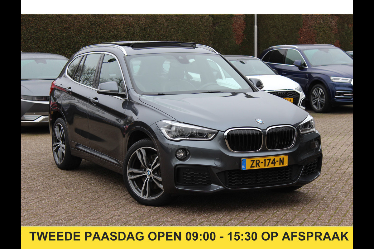 BMW X1 sDrive20i High Executive Edition M Sport / Trekhaak / Panoramadak / Camera / Leder / Head-up / 19'' / Navigatie / DAB / Cruise Control