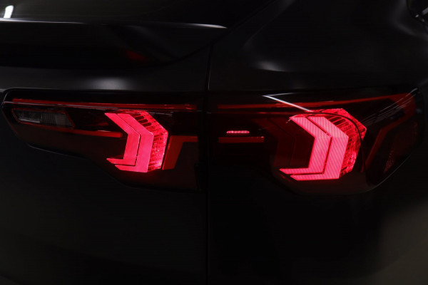 BMW X2 SDrive20i LEER/HUD/STOELV/CARPLAY/BLINDSPOT/360CAM/VOL