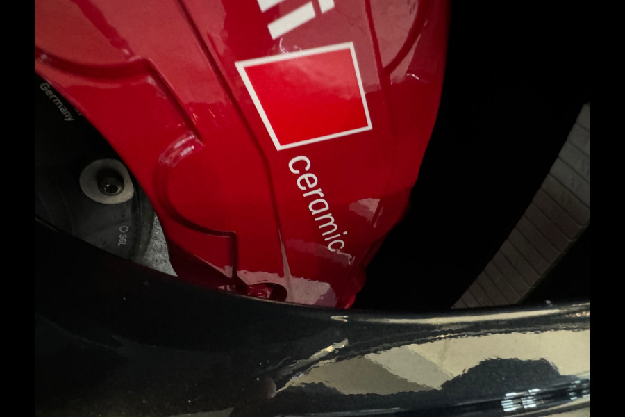 Audi RS6 Avant 4.0 TFSI quattro Pano|Ceramic|Carbon|B&O 3D