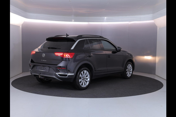 Volkswagen T-Roc 1.5 TSI Style 150pk DSG| Navi| Trekhaak | 17'LM-velgen| extra getint glas| Alarm