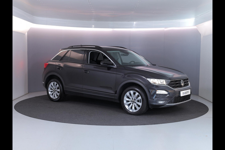 Volkswagen T-Roc 1.5 TSI Style 150pk DSG| Navi| Trekhaak | 17'LM-velgen| extra getint glas| Alarm