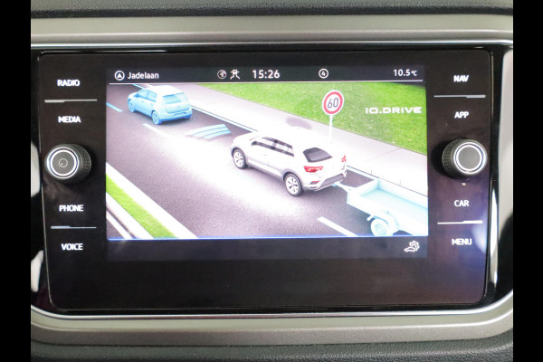 Volkswagen T-Roc 1.5 TSI Style 150pk DSG| Navi| Trekhaak | 17'LM-velgen| extra getint glas| Alarm