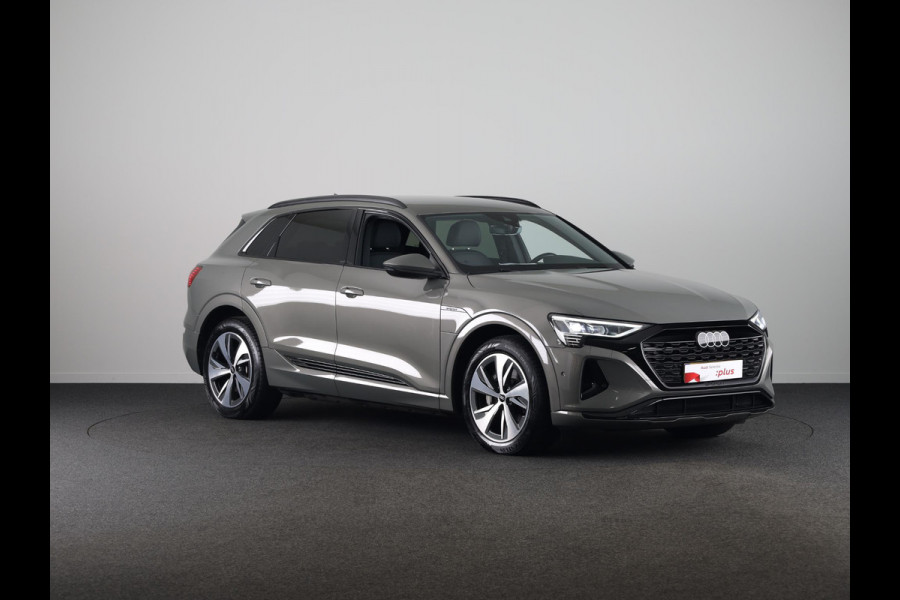 Audi Q8 e-tron 50 quattro Edition 95 kWh 340pk | SOH 96% | Lederen bekleding | | 20 inch lichtmetalen velgen | Elektrisch verstelbare voorstoelen met geheugen | Parkeercamera |