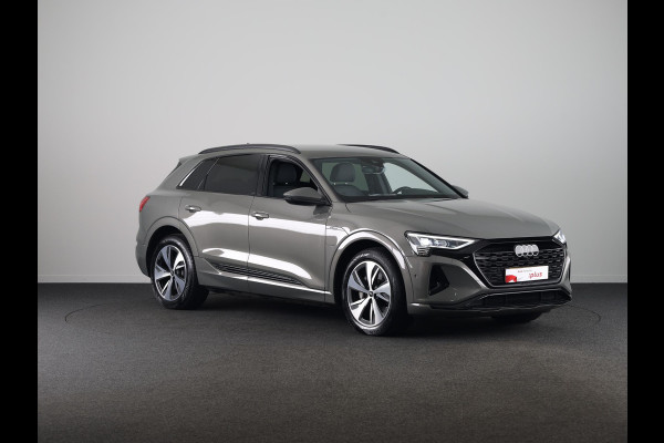 Audi Q8 e-tron 50 quattro Edition 95 kWh 340pk | SOH 96% | Lederen bekleding | | 20 inch lichtmetalen velgen | Elektrisch verstelbare voorstoelen met geheugen | Parkeercamera |