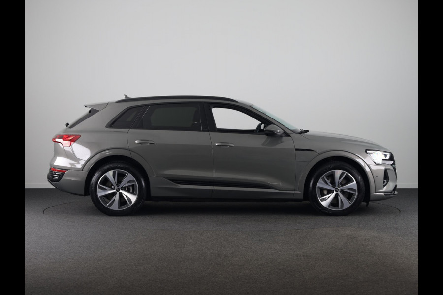 Audi Q8 e-tron 50 quattro Edition 95 kWh 340pk | SOH 96% | Lederen bekleding | | 20 inch lichtmetalen velgen | Elektrisch verstelbare voorstoelen met geheugen | Parkeercamera |