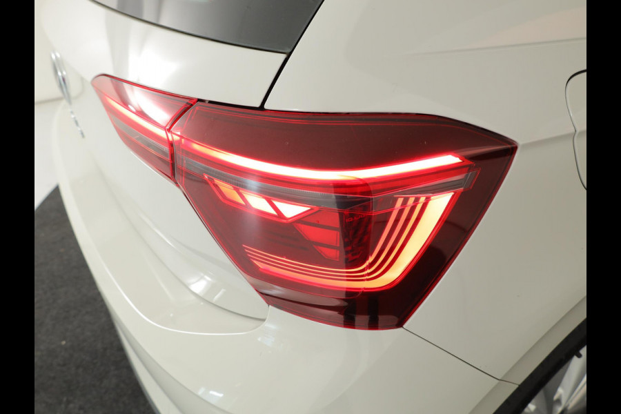 Volkswagen Polo 1.0 TSI Style 95pk 5bak| digital display| Navi | 16'LM-velgen parksensors | climatronic