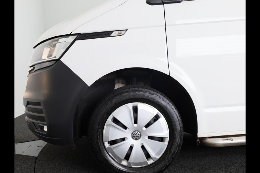 Volkswagen Transporter 2.0 TDI L2H1 28 Comfortline 110 pk | Verlengde garantie | Navigatie via App | Parkeersensoren achter | Cruise control |