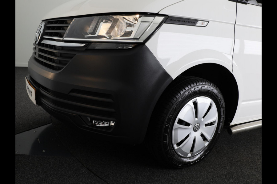 Volkswagen Transporter 2.0 TDI L2H1 28 Comfortline 110 pk | Verlengde garantie | Navigatie via App | Parkeersensoren achter | Cruise control |
