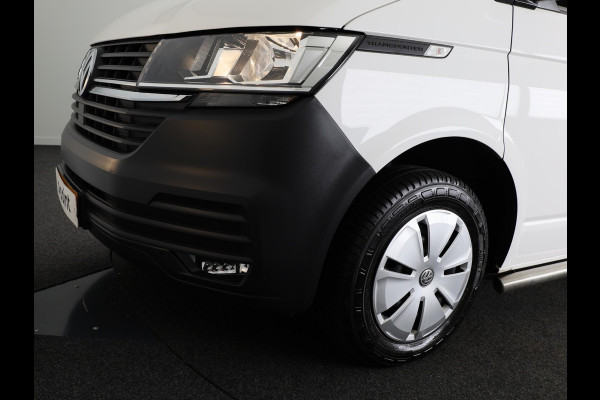 Volkswagen Transporter 2.0 TDI L2H1 28 Comfortline 110 pk | Verlengde garantie | Navigatie via App | Parkeersensoren achter | Cruise control |