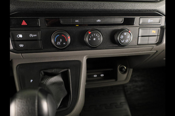 Volkswagen Crafter 35 2.0 TDI L3H3 Exclusive EURO VI 140 pk Automaat | Verlengde garantie | Navigatie | Parkeersensoren | Achteruitrijcamera | Cruise control |