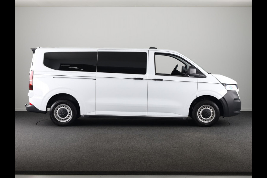 Volkswagen Transporter 2.0 TDI L2H1 30 Life | 110 PK Hand | Styling pakket | Camera | App Connect | Trekhaak |