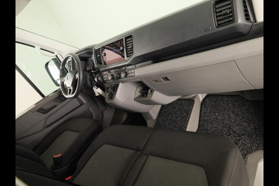Volkswagen Crafter 35 2.0 TDI L3H3 Comfortline EURO VI 140 pk Automaat | Verlengde garantie | Navigatie | Trekhaak | Parkeersensoren | Achteruitrijcamera | Cruise control |