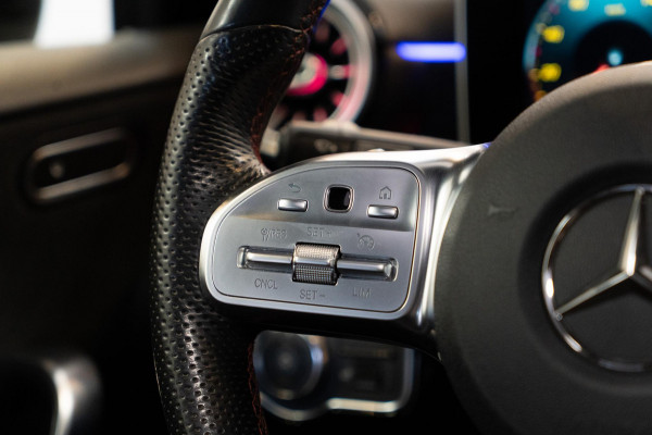 Mercedes-Benz A-Klasse 200 Business AMG Night Pakket Pano|Cruise|Camera|Keyless