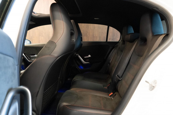 Mercedes-Benz A-Klasse 200 Business AMG Night Pakket Pano|Cruise|Camera|Keyless