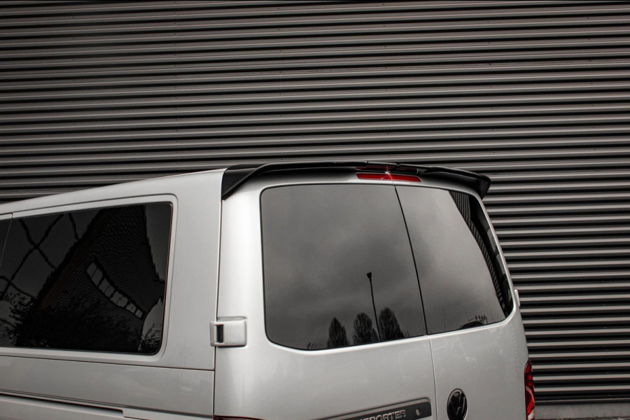 Volkswagen Transporter 2.0 TDI L2H1 150PK NEW LAGE BIJTELLING BULLI / LEDEREN BEKLEDING / DUBBEL CABINE / NAVIGATIE / ACTIVE