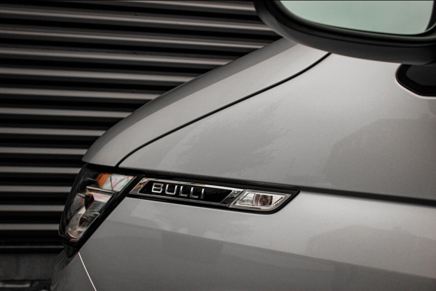 Volkswagen Transporter 2.0 TDI L2H1 150PK NEW LAGE BIJTELLING BULLI / LEDEREN BEKLEDING / DUBBEL CABINE / NAVIGATIE / ACTIVE