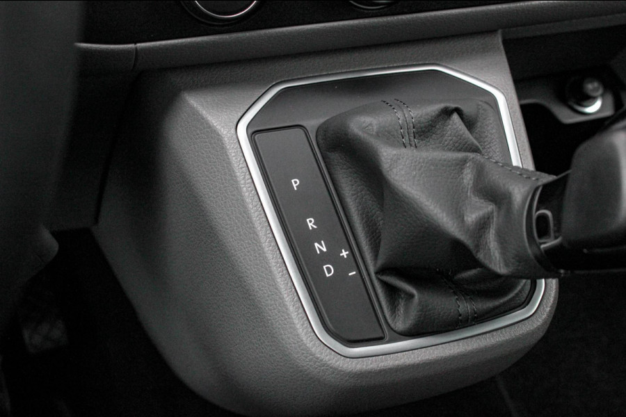 Volkswagen Transporter 2.0 TDI L2H1 150PK NEW LAGE BIJTELLING BULLI / LEDEREN BEKLEDING / DUBBEL CABINE / NAVIGATIE / ACTIVE