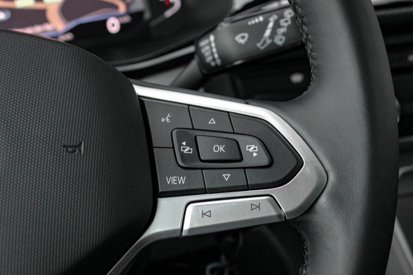 Volkswagen Transporter 2.0 TDI L2H1 150PK NEW LAGE BIJTELLING BULLI / LEDEREN BEKLEDING / DUBBEL CABINE / NAVIGATIE / ACTIVE