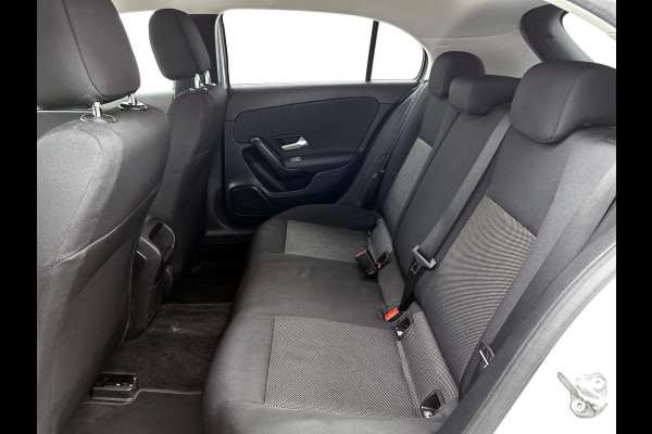 Mercedes-Benz A-Klasse 200 NAVI | CRUISE | 18” AMG | STOELVERWARMING