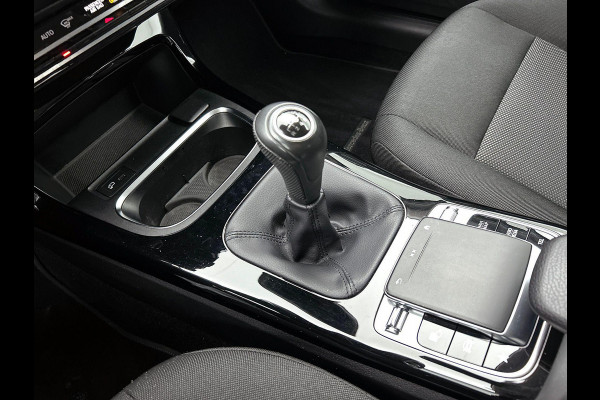 Mercedes-Benz A-Klasse 200 NAVI | CRUISE | 18” AMG | STOELVERWARMING