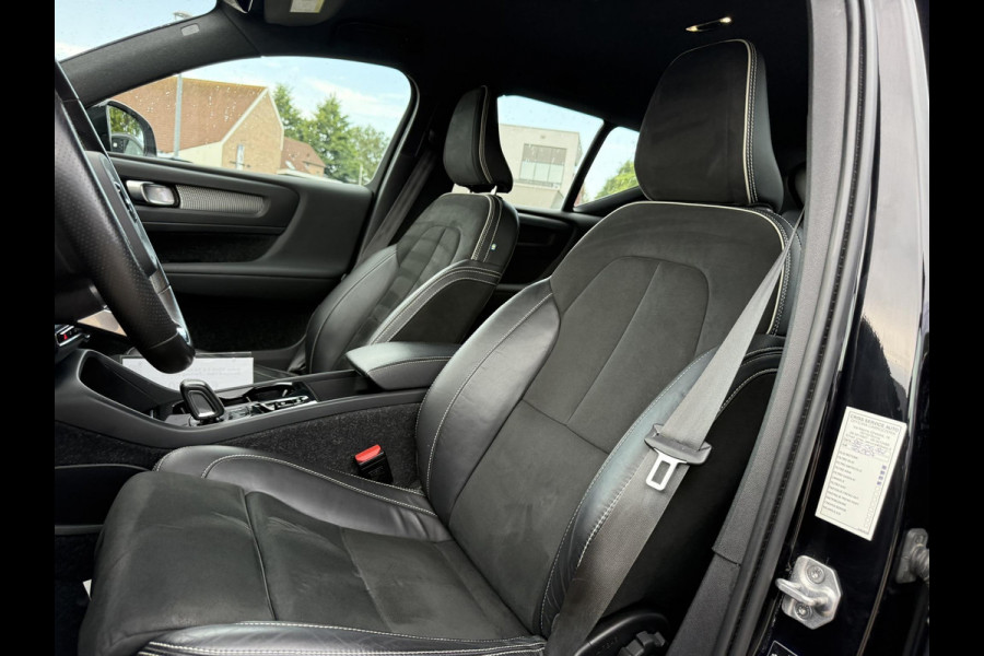 Volvo XC40 1.5 T4 Recharge R-Design 210pk | Parking pack | Draadloos opladen | PHEV | 1.800kg Trekgewicht