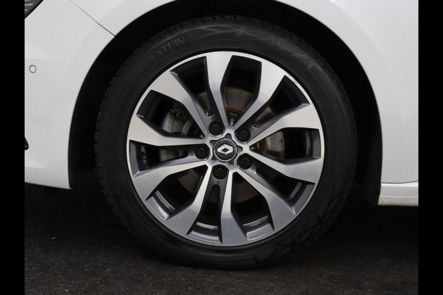 Renault Mégane 1.3 TCe Business Edition One | Leder | Stoelverwarming | Adaptive cruise | Camera | Carplay | Keyless | Full LED | Navigatie | Park Assist | Dodehoek detectie | Climate control