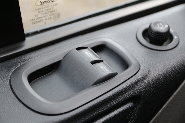 Ford Transit Custom 2.0 TDCI 130 | Aut. | KAR-edition | Camera | Cruise | Airco..