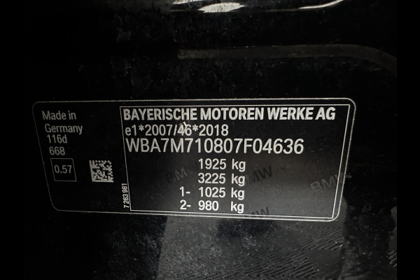 BMW 1-serie 116D Executive Edition *DIGI-COCKPIT | FULL-LED | NAVI-FULLMAP | AMBIENTLIGHT | CRUISE | KEYLESS | PRIVACY-GLASS | ECC | PDC | 16"ALU*