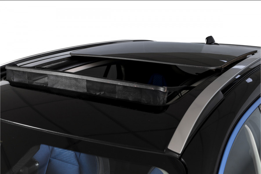 Lynk & Co 01 1.5 PHEV 261PK MY22 | 360 Camera | 7.4 kWh Boordlader | S/K-panodak | Adapt. Cruise | Memory | Elek. klep | Trekhaak | LM 20" |