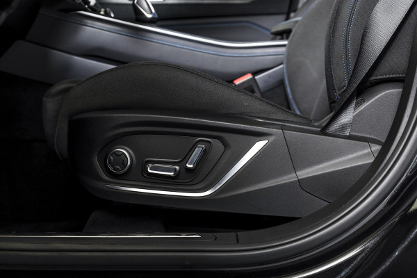 Lynk & Co 01 1.5 PHEV 261PK MY22 | 360 Camera | 7.4 kWh Boordlader | S/K-panodak | Adapt. Cruise | Memory | Elek. klep | Trekhaak | LM 20" |