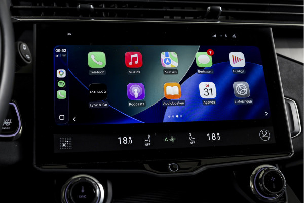 Lynk & Co 01 1.5 PHEV 261PK MY22 | 360 Camera | 7.4 kWh Boordlader | S/K-panodak | Adapt. Cruise | Memory | Elek. klep | Trekhaak | LM 20" |