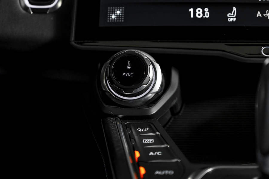 Lynk & Co 01 1.5 PHEV 261PK MY22 | 360 Camera | 7.4 kWh Boordlader | S/K-panodak | Adapt. Cruise | Memory | Elek. klep | Trekhaak | LM 20" |