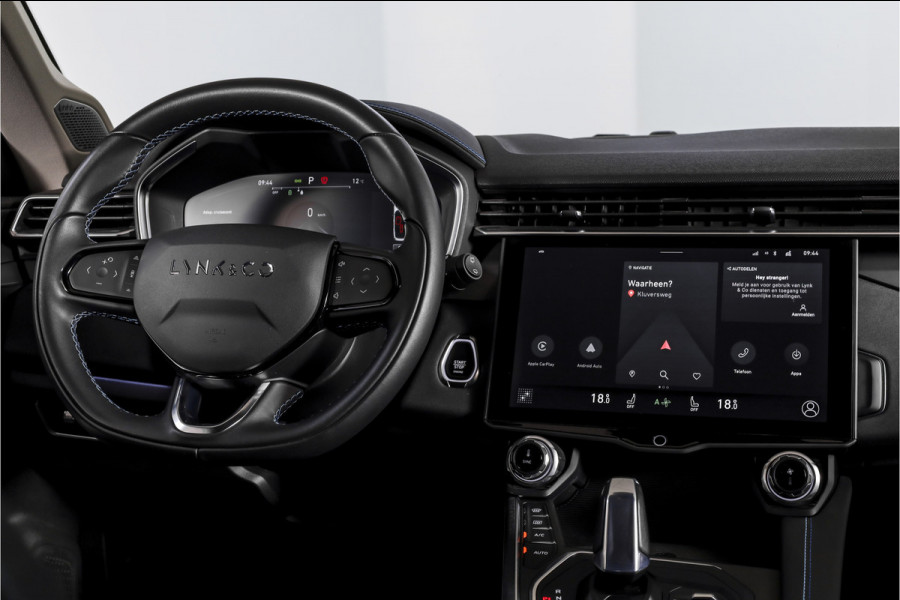 Lynk & Co 01 1.5 PHEV 261PK MY22 | 360 Camera | 7.4 kWh Boordlader | S/K-panodak | Adapt. Cruise | Memory | Elek. klep | Trekhaak | LM 20" |