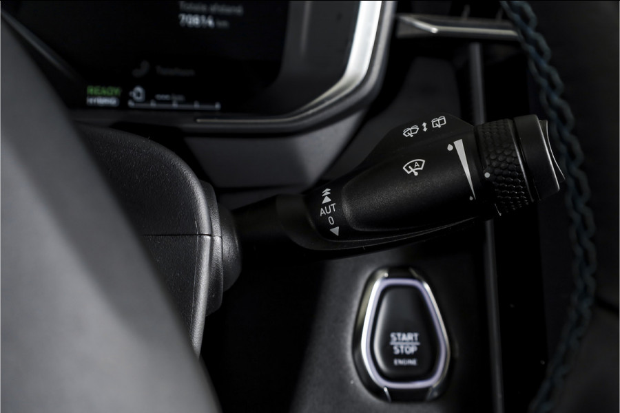 Lynk & Co 01 1.5 PHEV 261PK MY22 | 360 Camera | 7.4 kWh Boordlader | S/K-panodak | Adapt. Cruise | Memory | Elek. klep | Trekhaak | LM 20" |