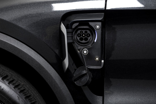 Lynk & Co 01 1.5 PHEV 261PK MY22 | 360 Camera | 7.4 kWh Boordlader | S/K-panodak | Adapt. Cruise | Memory | Elek. klep | Trekhaak | LM 20" |