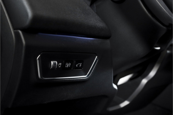 Lynk & Co 01 1.5 PHEV 261PK MY22 | 360 Camera | 7.4 kWh Boordlader | S/K-panodak | Adapt. Cruise | Memory | Elek. klep | Trekhaak | LM 20" |