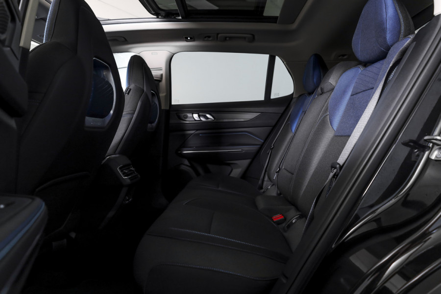 Lynk & Co 01 1.5 PHEV 261PK MY22 | 360 Camera | 7.4 kWh Boordlader | S/K-panodak | Adapt. Cruise | Memory | Elek. klep | Trekhaak | LM 20" |