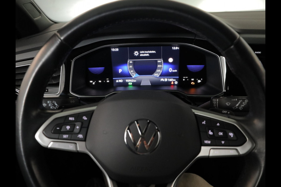 Volkswagen Taigo 1.0 TSI R-Line 110pk DSG| digital display| 17'LM-velgen| Camera| Alarm