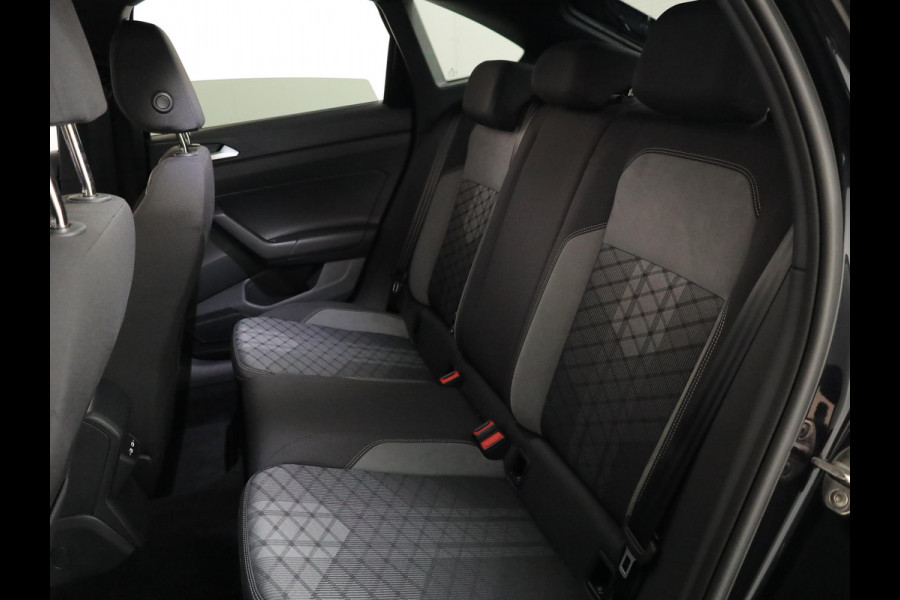 Volkswagen Taigo 1.0 TSI R-Line 110pk DSG| digital display| 17'LM-velgen| Camera| Alarm