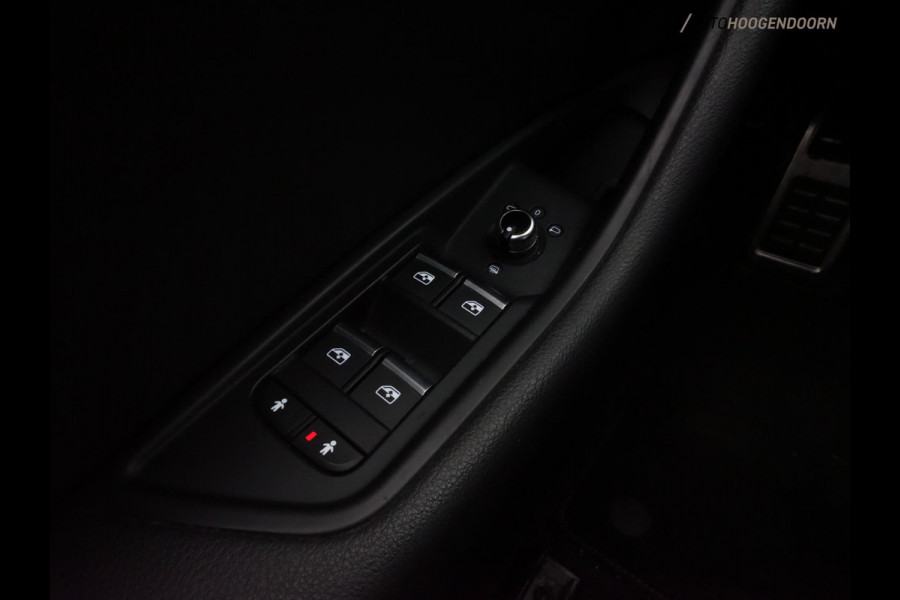 Audi A4 Avant 35 TFSI Sport 3x S line (PREMIUM KLEUR,TREKHAAK,STOELVERWARMING,PARKEERSENSOREN,NAVIGATIE,CRUISE,LED,TOPCONDITIE)