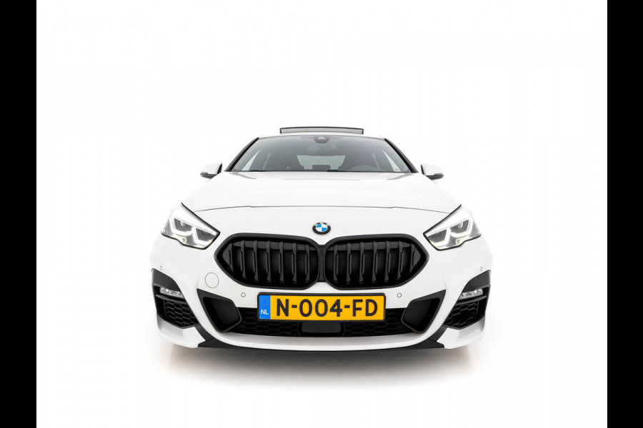 BMW 2 Serie Gran Coupé 220i M-Sportpack Business Edition (INCL-BTW) Aut. *PANO | MICROFIBRE-SPORTSEATS | FULL-LED | DIGI-COCKPIT | CAMERA | NAVI-FULLMAP | HIFI-SOUND | DAB+ | ECC | PDC | CRUISE | CARPLAY | KEYLESS | PRIVACYGLASS | 18"ALU*